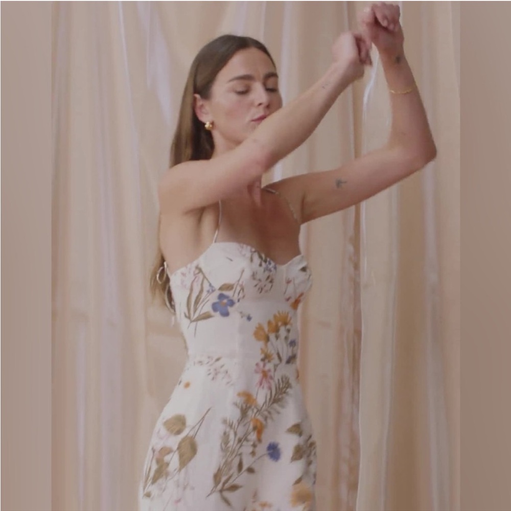 Reformation Kourtney Dress in Frolic 2 - Picture 2 of 8